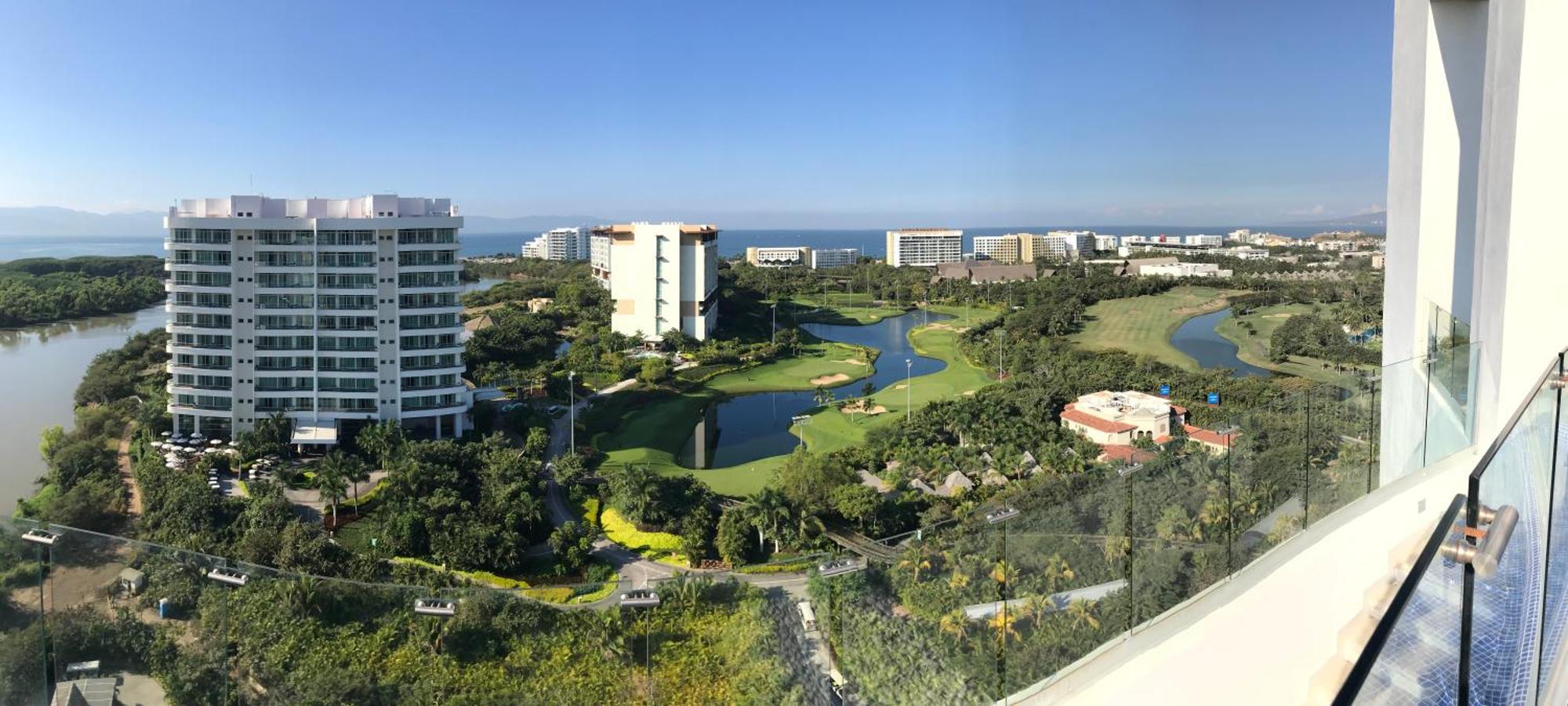 ホテル Grand Luxxe With Free Golf ヌエボ・バジャルタ エクステリア 写真